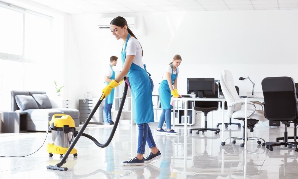 What Are The Advantages Of Contract Cleaning Services?